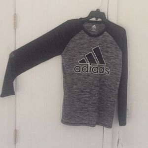 Long sleeve sports top. Boys XL 18-20